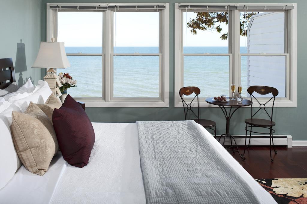 Huron House Bed & Breakfast Oscoda Exterior photo