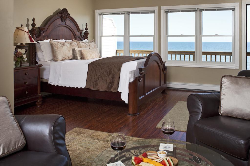 Huron House Bed & Breakfast Oscoda Exterior photo